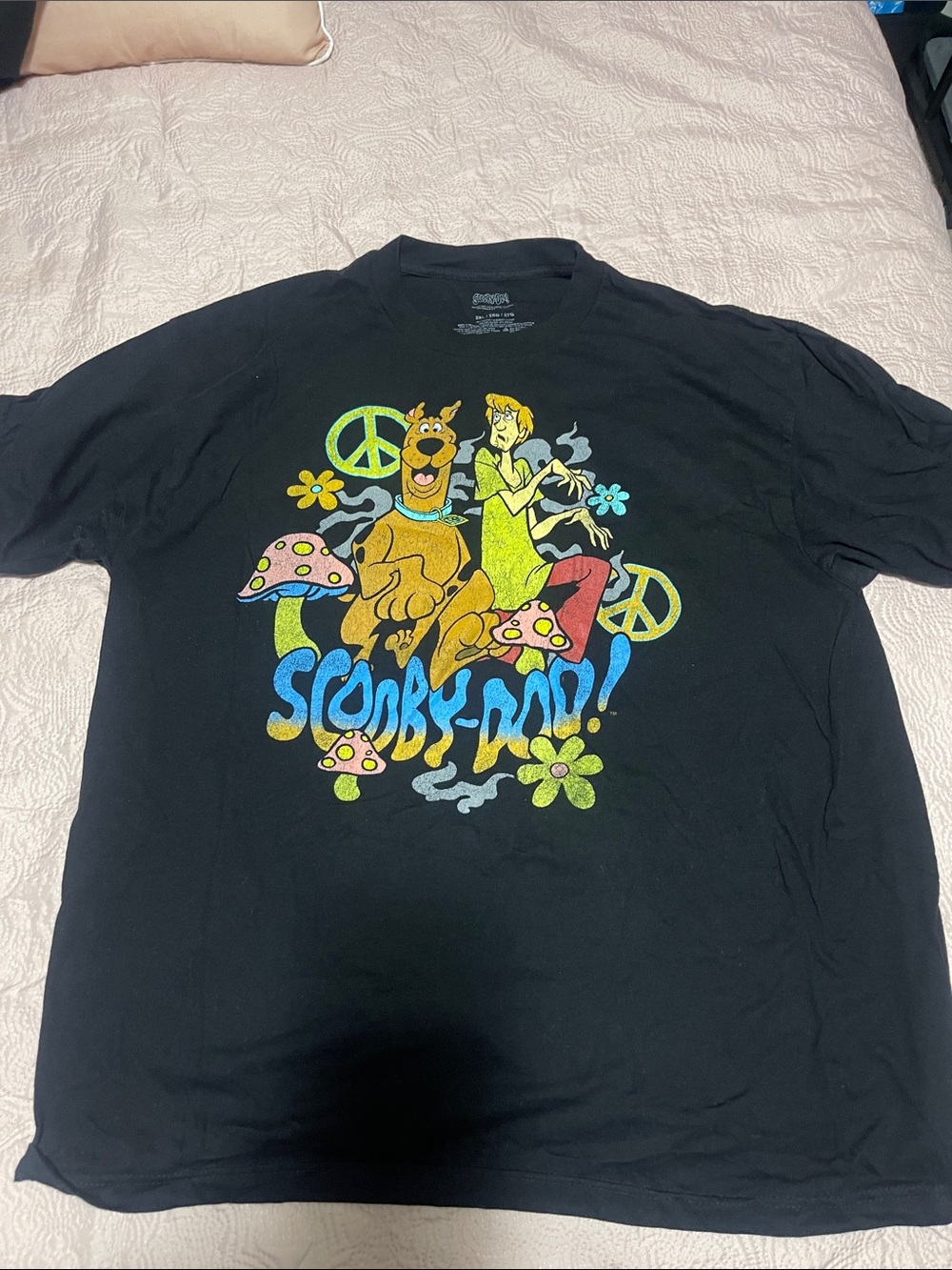 MAD Engine Black Scooby-Doo Retro Graphic Tee with Colorful Accents